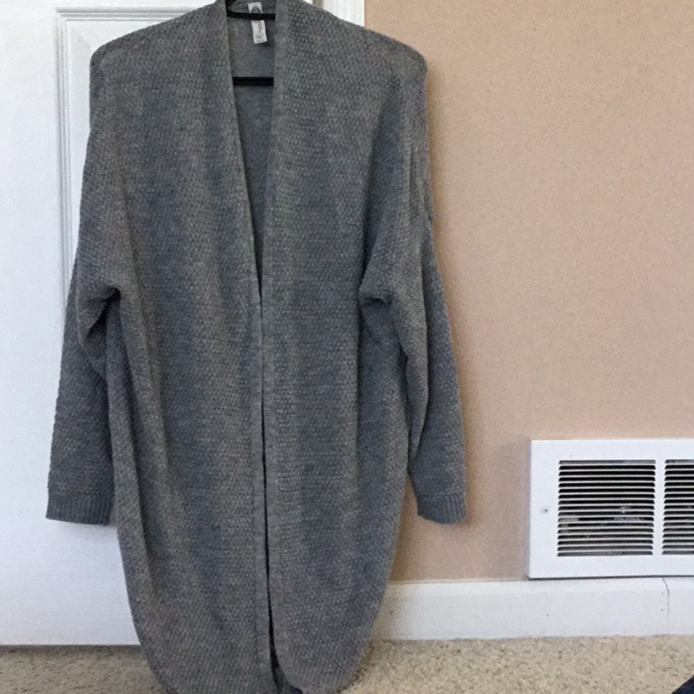 NWOT women’s oversized sweater